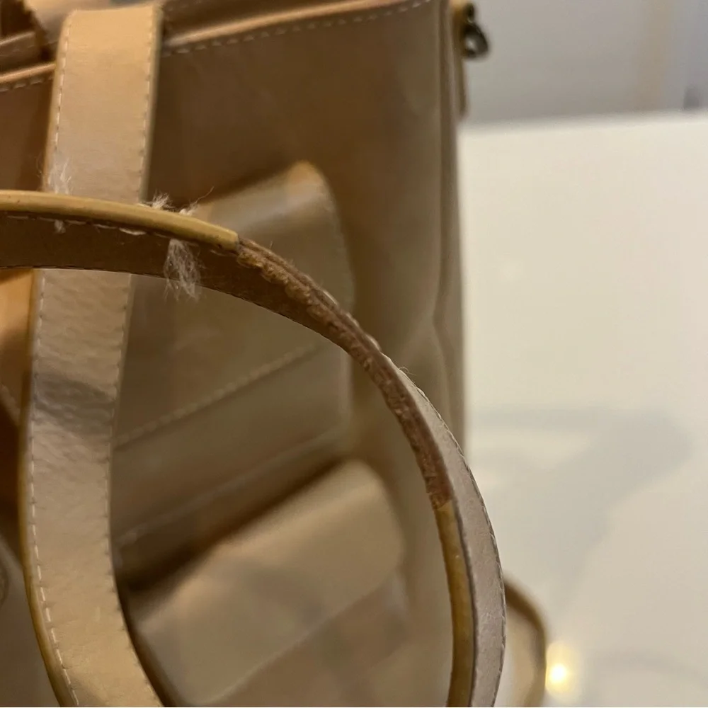 Able Olivia Tote - Picture 12 of 16